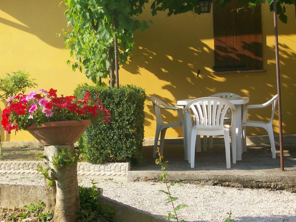 Casale Il Colle Derutaヴィラ エクステリア 写真